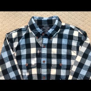Abercrombie & Fitch Medium Long Sleeve Flannel